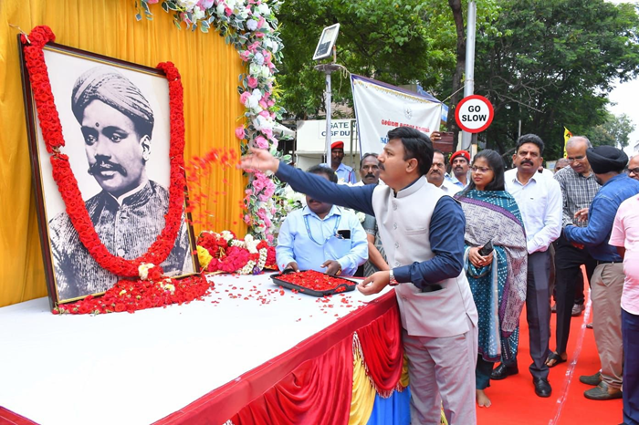 Chennai Port Authority remembers Kappalottiya Tamizhan V O Chidambaram on birth anniversary